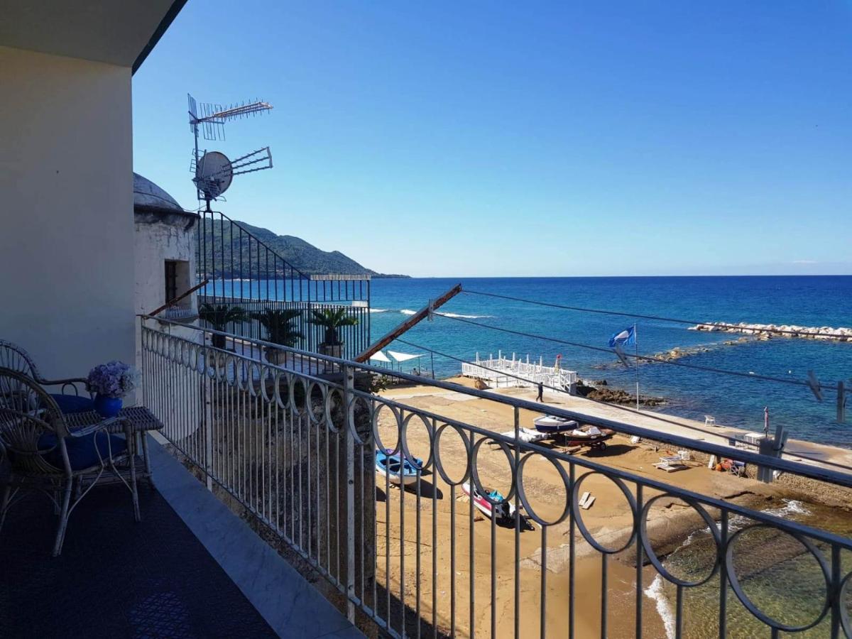 Casa Vacanze Porto Delle Gatte Santa Maria di Castellabate Exterior foto